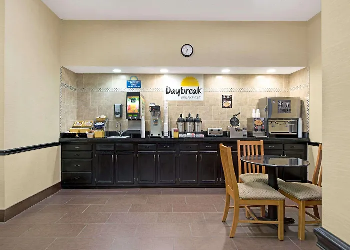 Days By Wyndham St Louis Collinsville