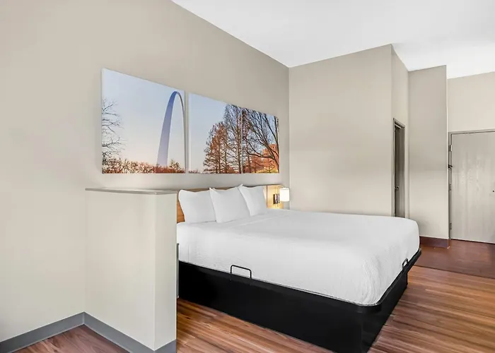 Days By Wyndham St Louis 2*