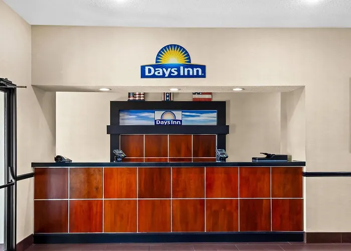Days By Wyndham St Louis Hotel Collinsville