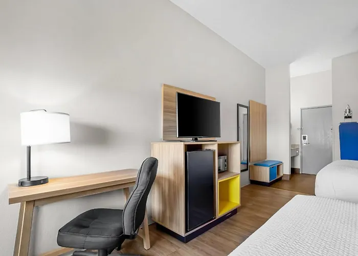 Days By Wyndham St Louis