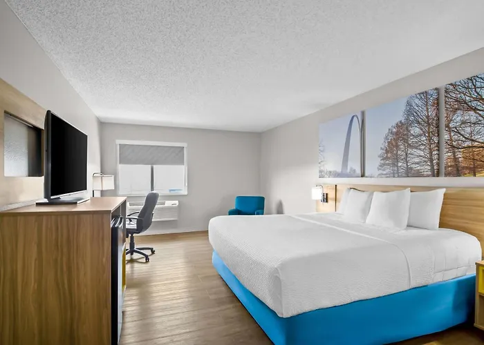 Days By Wyndham St Louis Hotel Collinsville