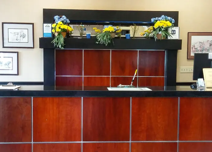 Days By Wyndham St Louis Hotel 2*