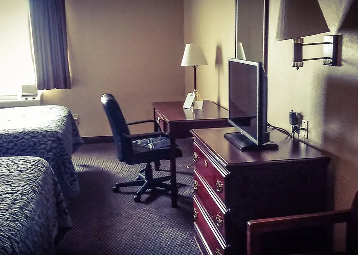 Days By Wyndham St Louis Hotel 2*