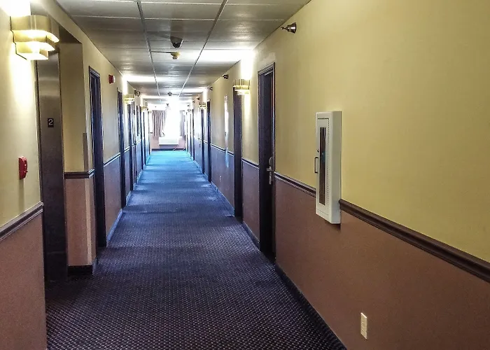 Days By Wyndham St Louis Collinsville