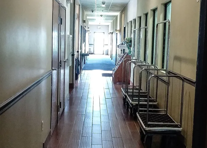 Days By Wyndham St Louis Hotel 2*