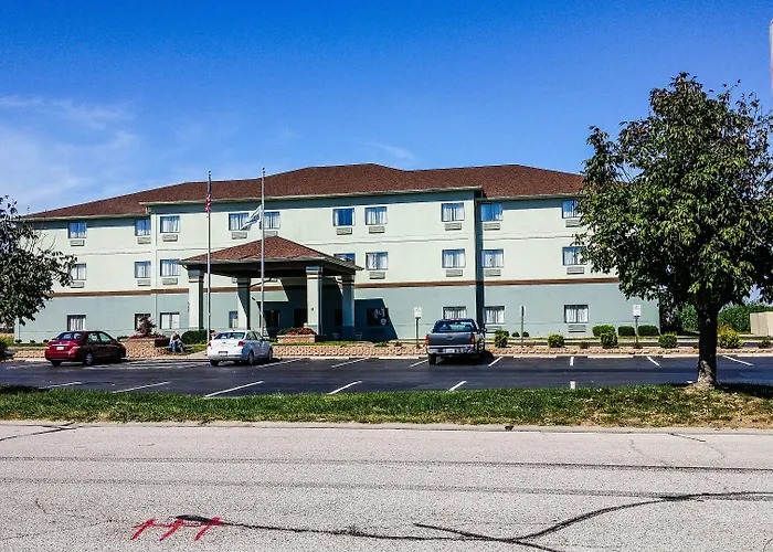 Days By Wyndham St Louis Hotel Collinsville