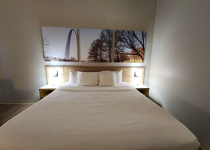 Hotel Days By Wyndham St Louis 2*